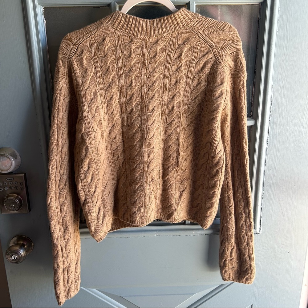VINCE Women's Wool Cashmere Blend Twisted Cable Knit Crewneck Sweater Tan Beige - Picture 4 of 9